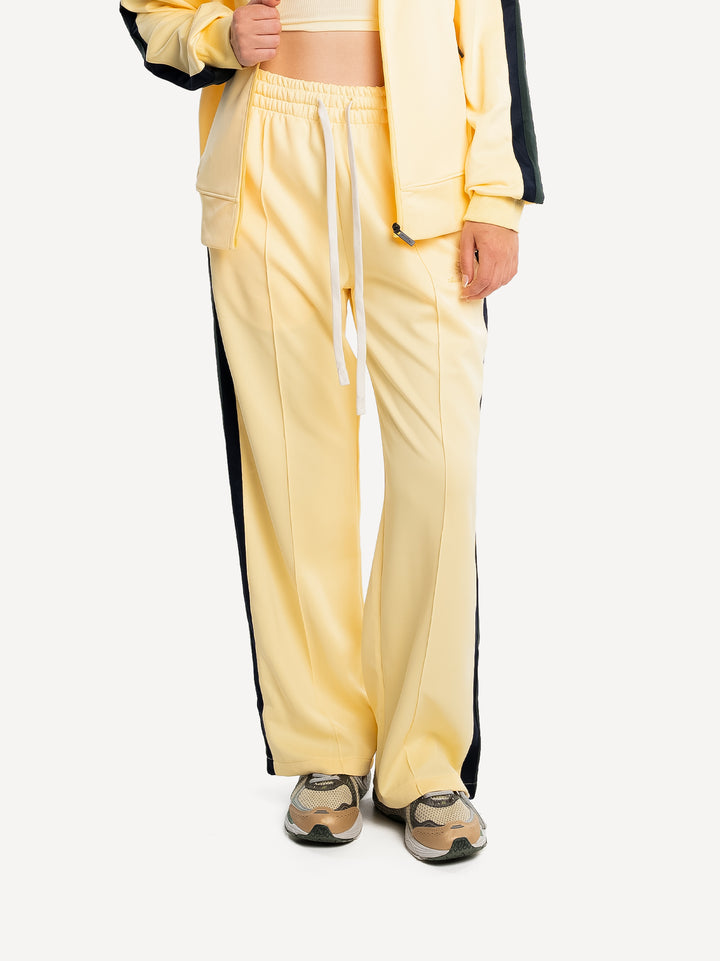 Everyday Wide Fit Track Pant