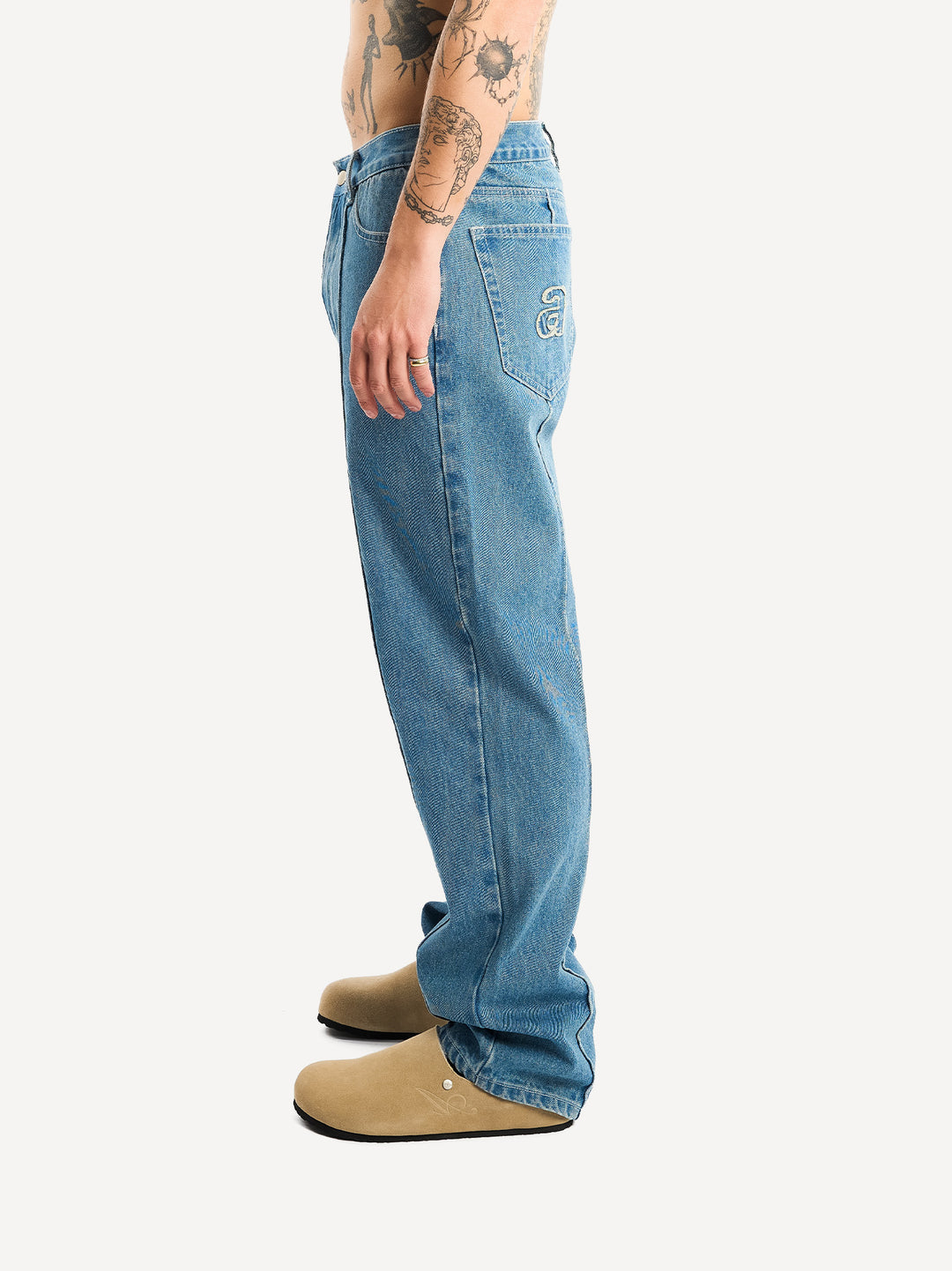 Pleated Wide Fit Jeans